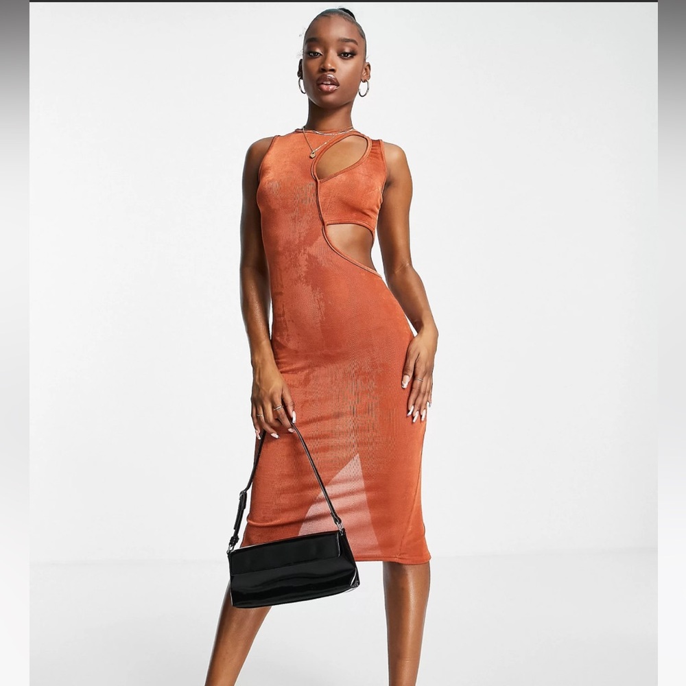 Fasionkilla Body-Con Cutout Midi Dress